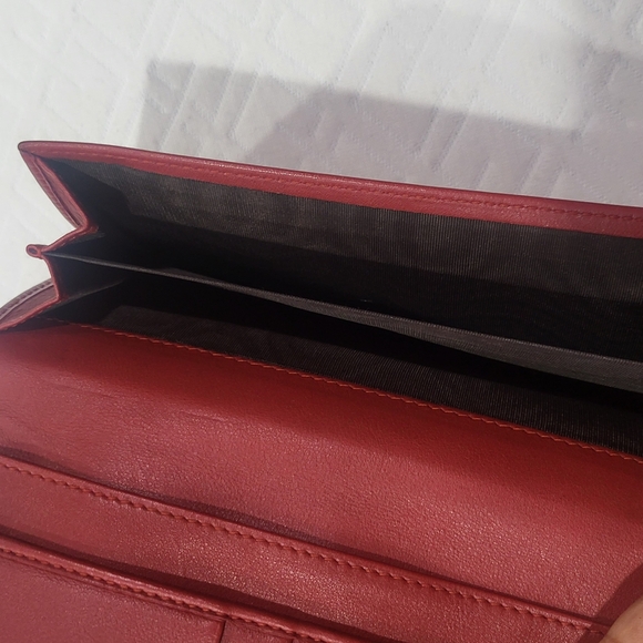 GUCCI GUCCISSMA Wine Patent Leather Continental Bifold Wallet Gold Heart Lock - Picture 8 of 12